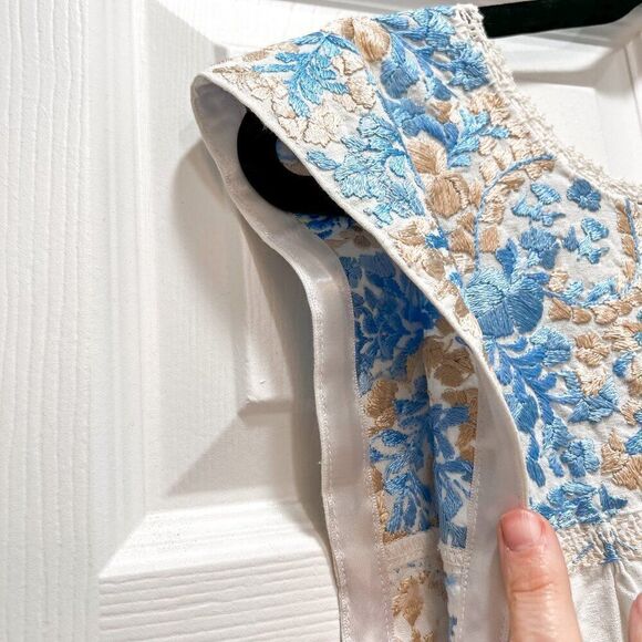 NWT! Mi Golondrina Mexico Blue White Gold Embroidered Flores Blouse Size Small - Picture 3 of 5